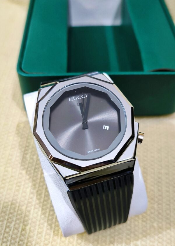 Gucci GW36 Branded Mens Watch - Image 2