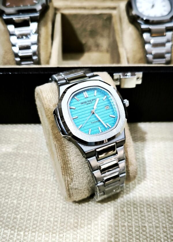 Patek Philippe Nautilus Tiffany Blue Dial - Image 3