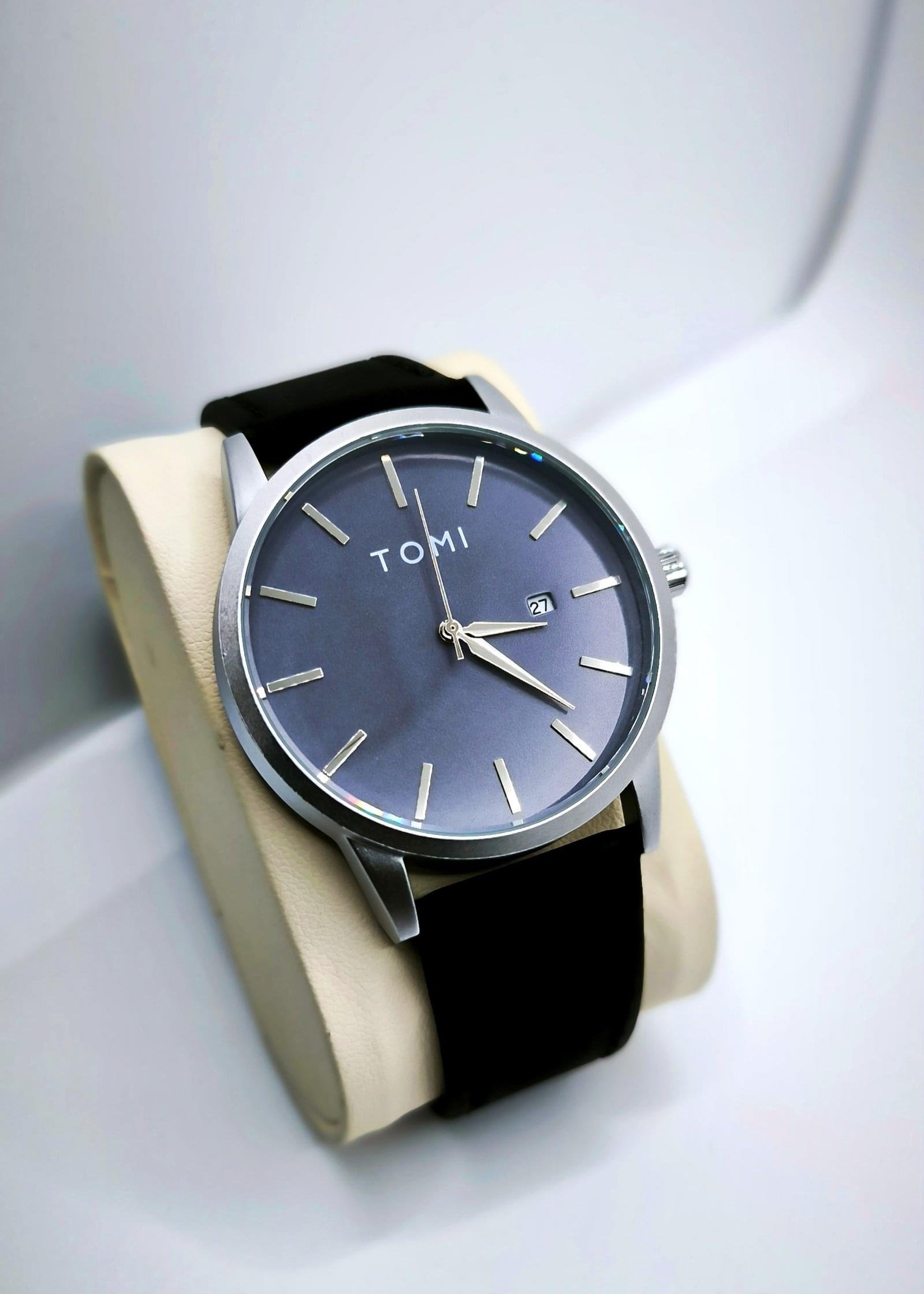 TOMI Classic Minimalist Leather Watch